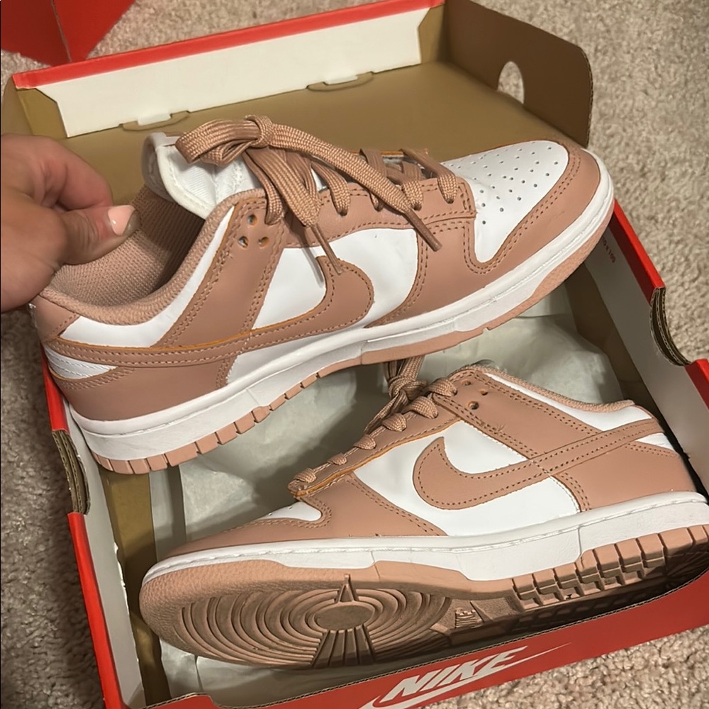 Wmns Dunk Low 'Rose Whisper'